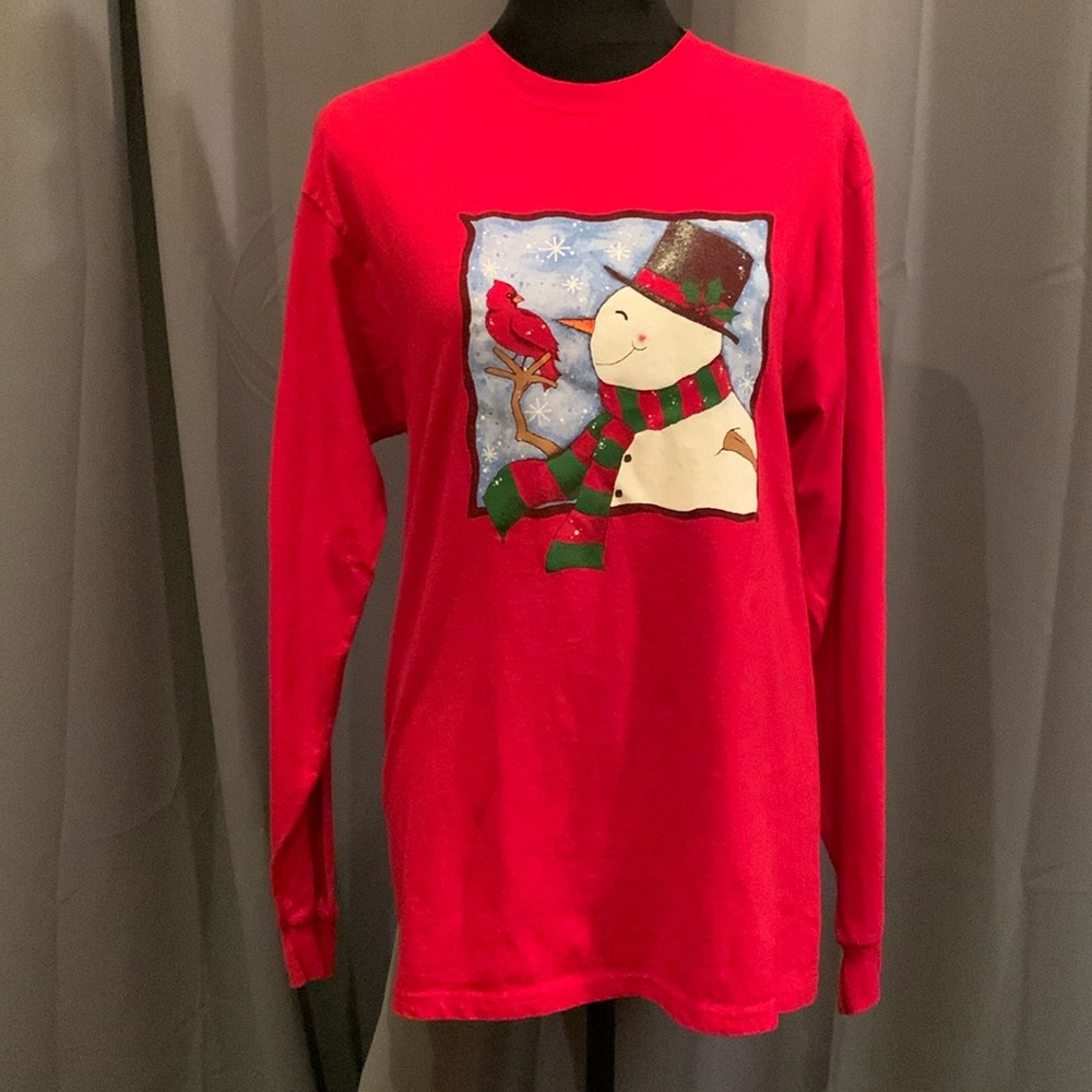 Christmas ted long sleeve HANES T-shirt in Adult MEDIUM. Cute snowman & redbird.